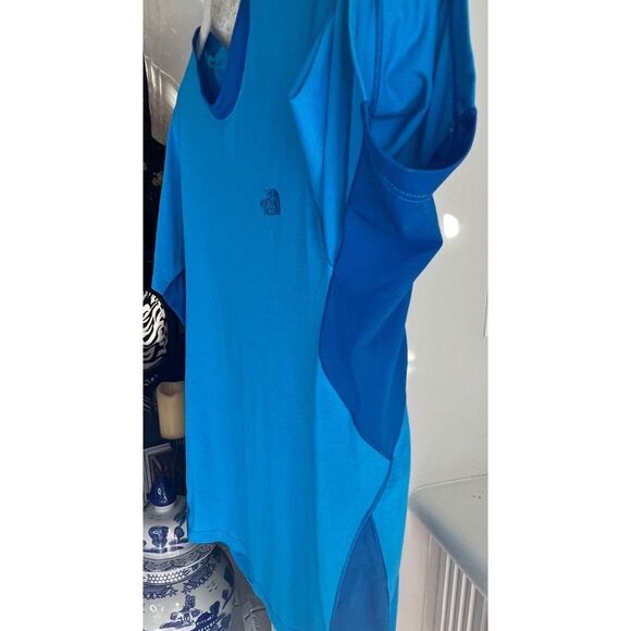 THE NORTH FACE MEN’S TECH SHIRT MEDIUM FLASHDRY BLUE SHORT SLEEVE - Picture 3 of 9